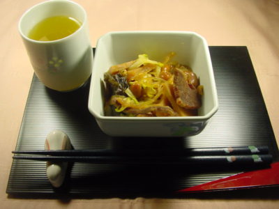 江戸ッ子煮とキャベツの煮物