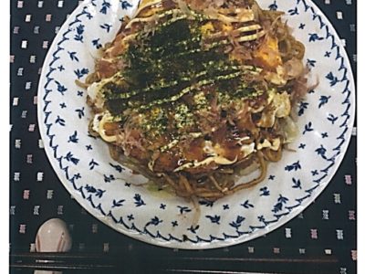 カレー焼きそば入りお好み焼き　広島風